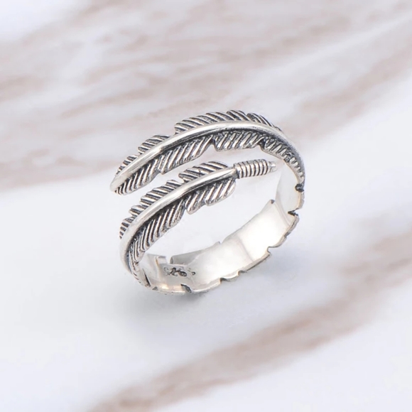 Adjustable Feather Shaped Silver Ring - Picture 3 of 8